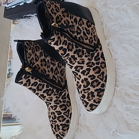 Steve  Madden sneakers - Picture 6 of 6